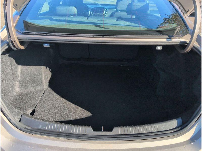 Used 2023 Chevrolet Malibu LTImage 32