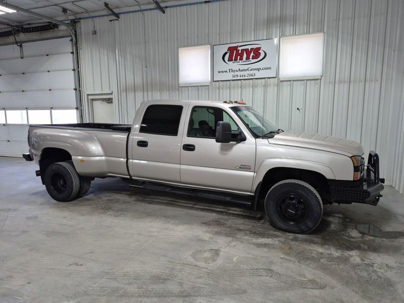 2005 Chevrolet Silverado 3500 DRW LTImage 2