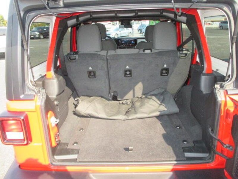 Used 2024 Jeep Wrangler Sport SImage 9
