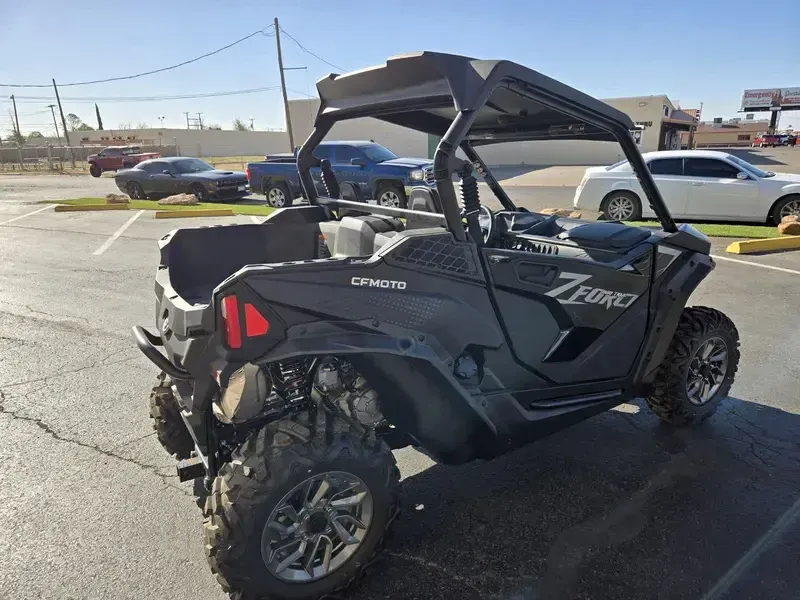 2025 CFMOTO ZFORCE 800 TRAIL NEBULA BLACK Image 2