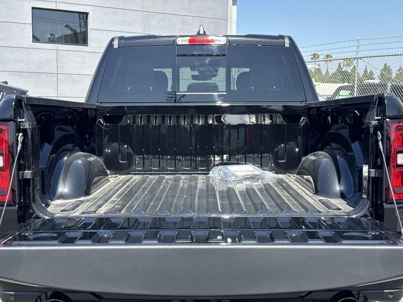 New 2026 RAM 1500 Big Horn Crew Cab 4x4 5'7' Box