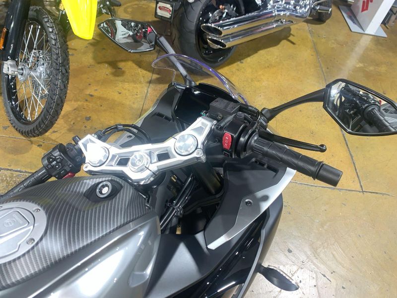 New 2025 CFMOTO 300SS Image 20