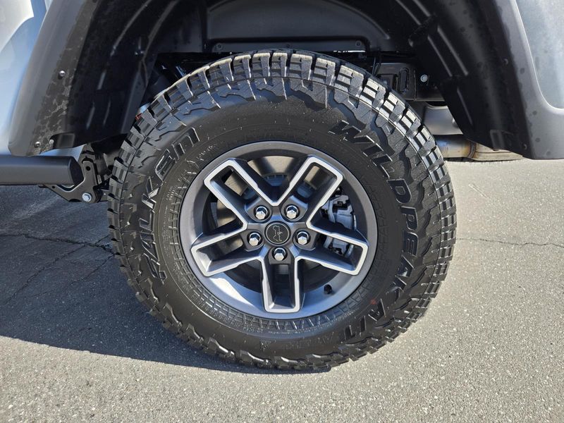 New 2026 Jeep Gladiator Mojave 4x4