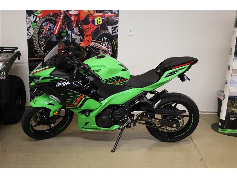 Used 2023 Kawasaki NINJA 400 KRT ABS Image 2