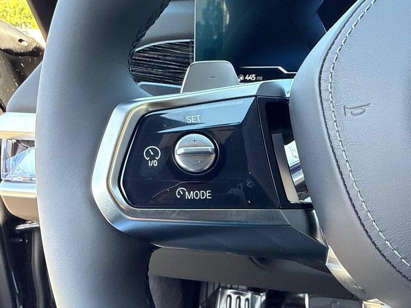 New 2026 BMW 7 Series 750e xDriveImage 18