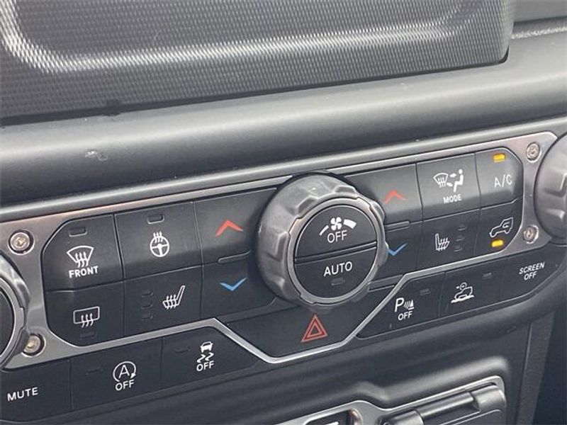 2021 Jeep Wrangler Unlimited SaharaImage 26