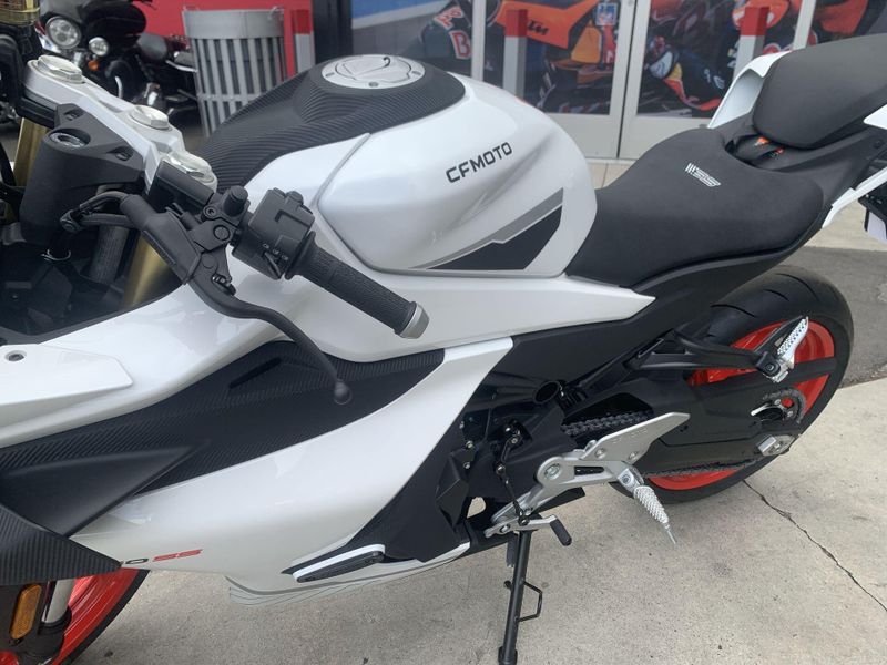 New 2025 CFMOTO 450SS Image 16