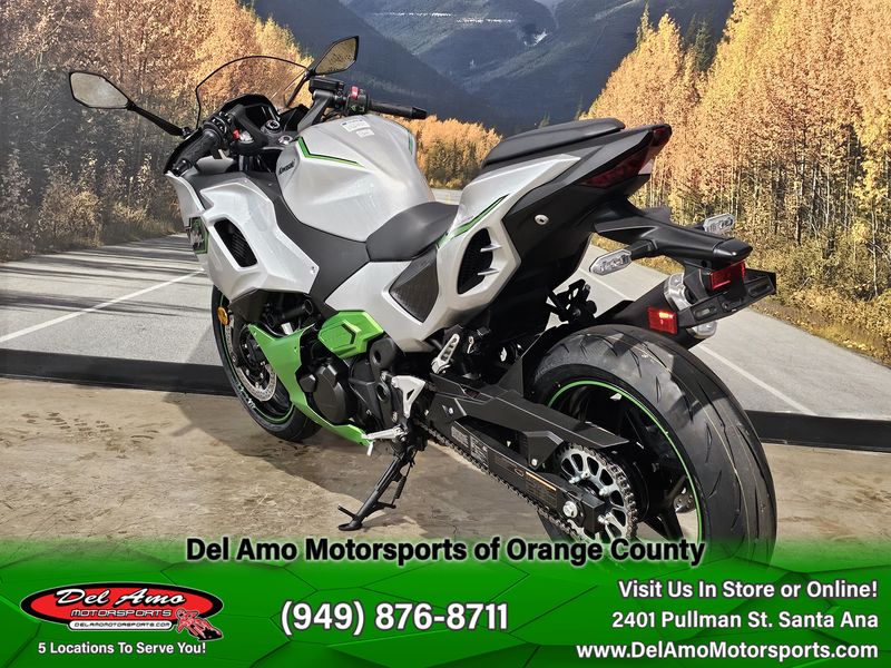 2024 Kawasaki NINJA 7 HYBRID ABSImage 10