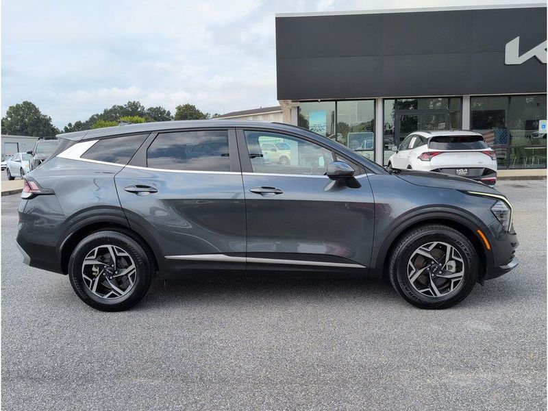 Used 2024 Kia Sportage LXImage 6