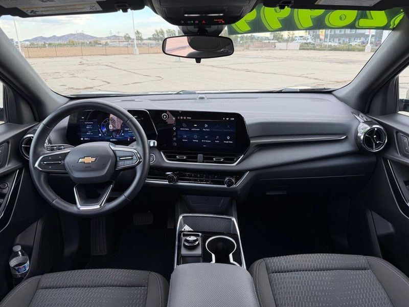 Used 2026 Chevrolet Equinox LTImage 17