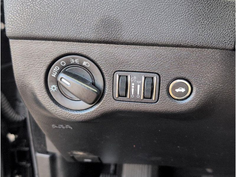 Used 2023 Dodge Charger GTImage 25