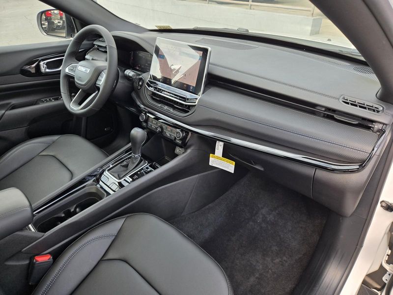 New 2026 Jeep Compass Limited Altitude 4x4