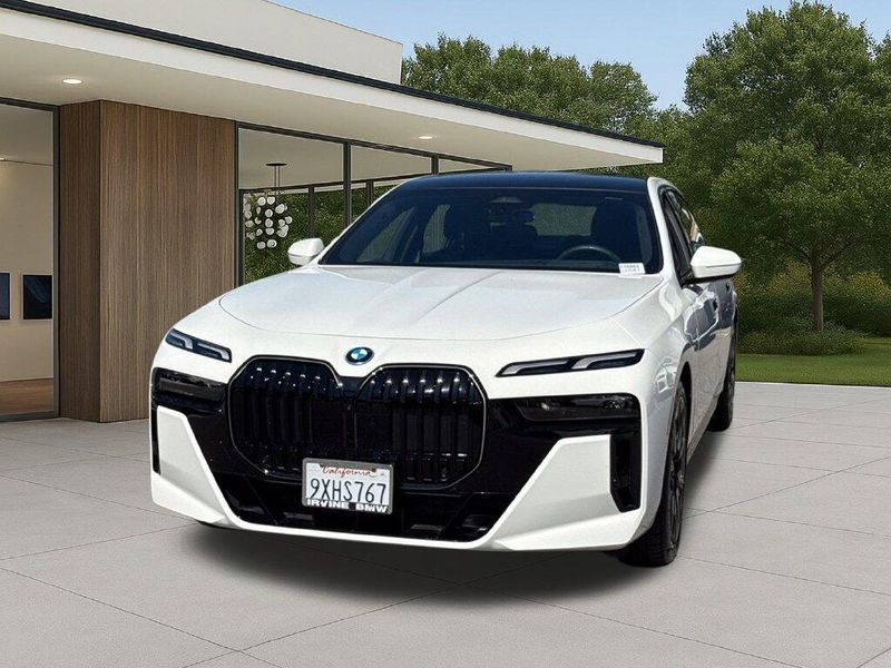 Used 2026 BMW 7 Series 750e xDriveImage 3