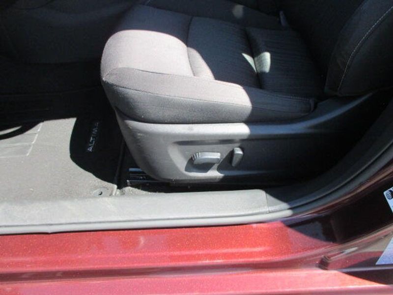 Used 2024 Nissan Altima 2.5 SVImage 16