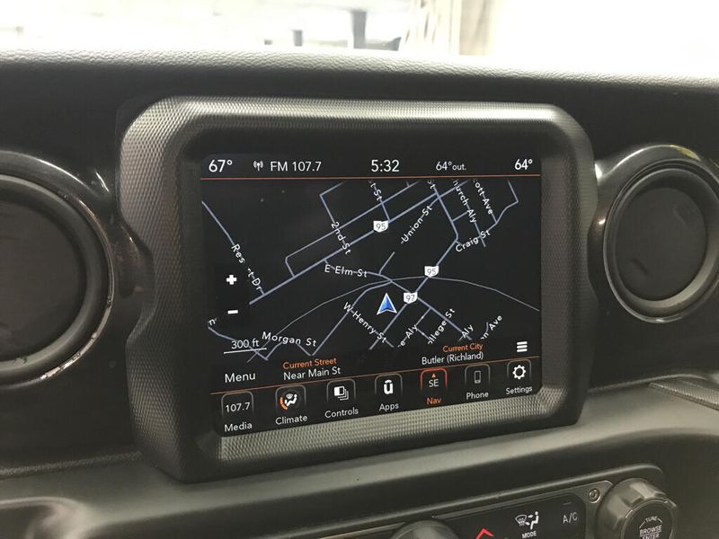 Used 2021 Jeep Wrangler Unlimited Sport AltitudeImage 17