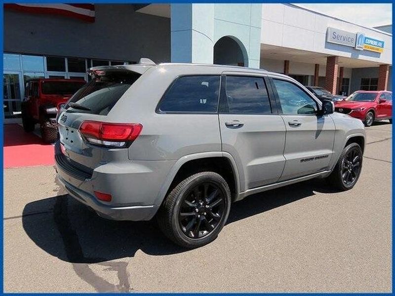 2022 Jeep Grand Cherokee WK Laredo XImage 7