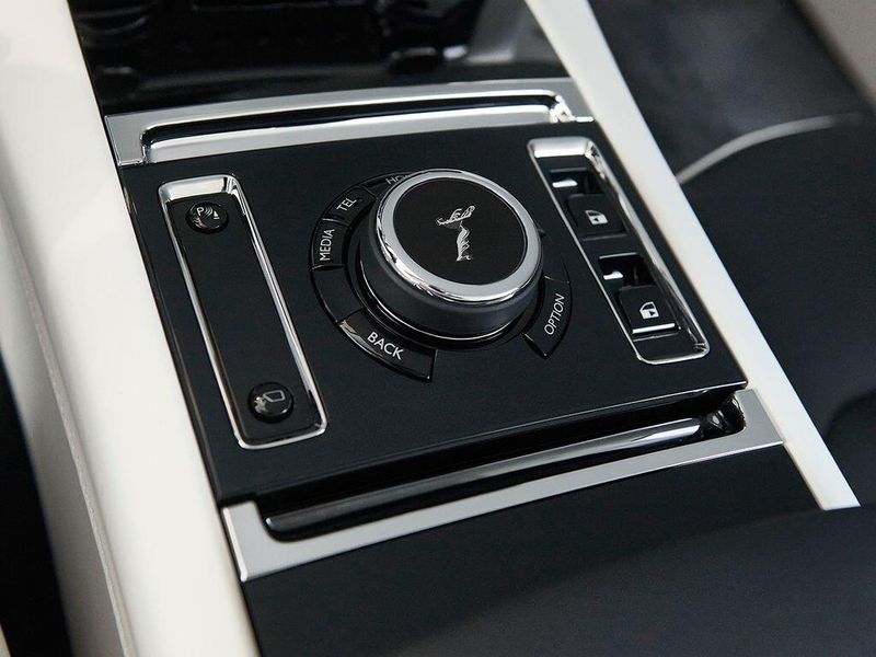 New 2026 Rolls-Royce Spectre Image 15