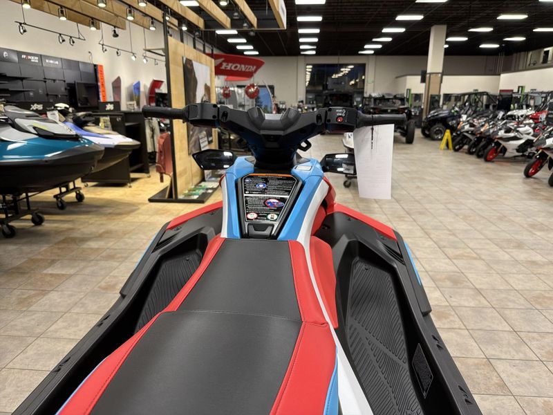 New 2025 Yamaha JETBLASTER DLX (3UP) Image 21