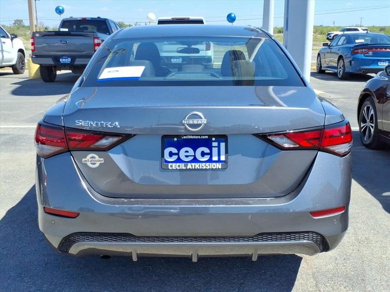 2024 Nissan Sentra S photo 4