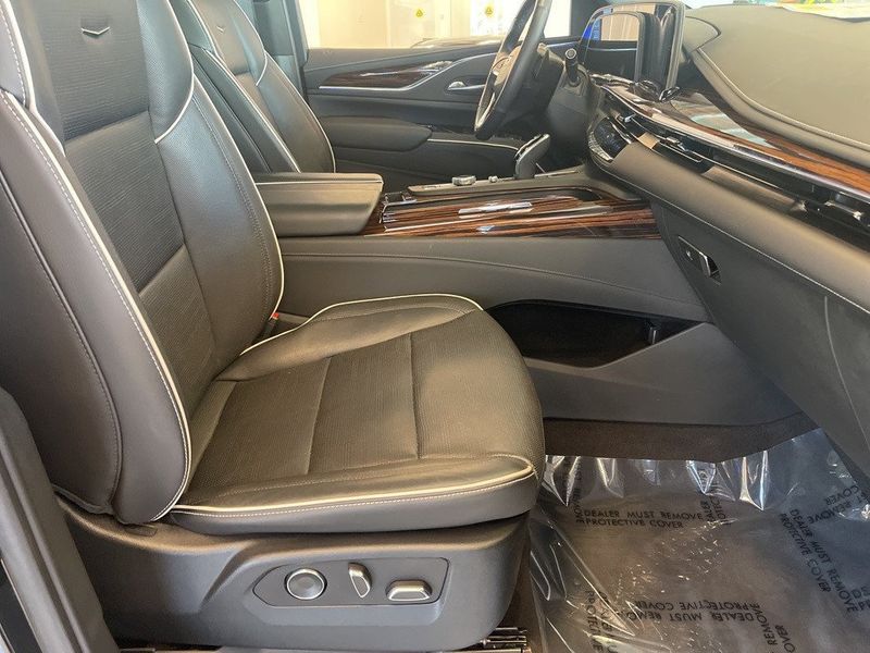 2021 Cadillac Escalade Premium LuxuryImage 42