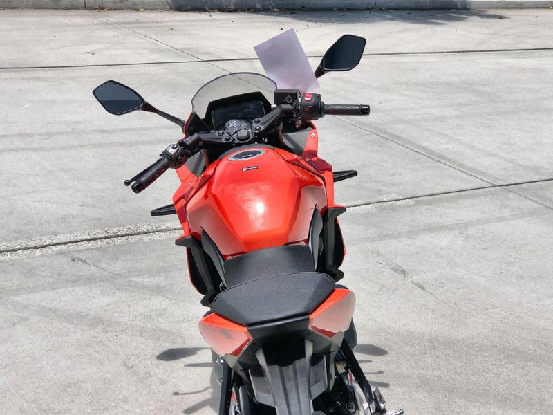 New 2026 Suzuki GSX 8R Image 25