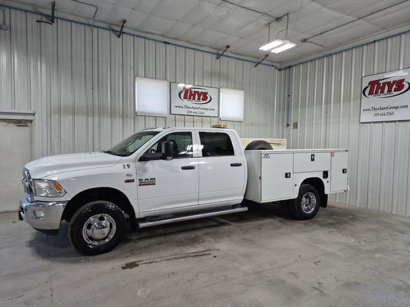 2018 RAM 3500 Chassis TradesmanImage 24