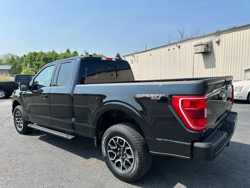 2023 Ford F-150 XLT photo 16