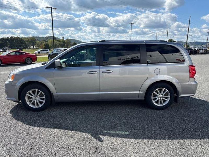 2019 Dodge Grand Caravan SXT photo 2