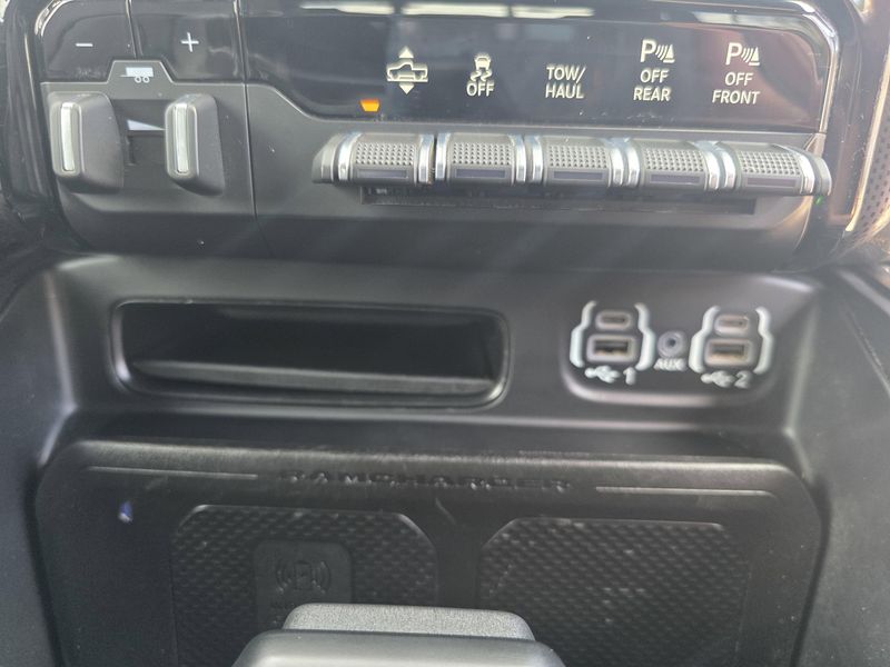 Used 2022 RAM 1500 LimitedImage 23