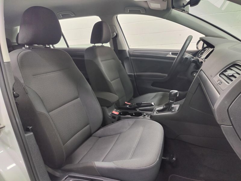 Used 2018 Volkswagen Golf SportWagen SImage 4