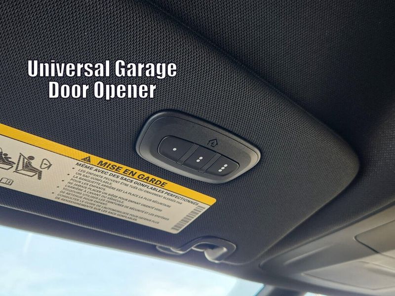 New 2026 Chrysler Pacifica Select