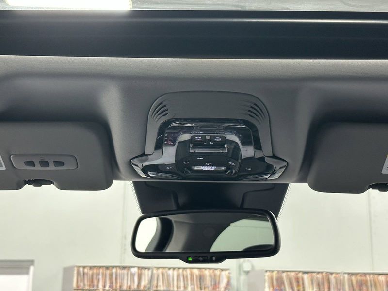 2021 Alfa Romeo Stelvio Sprint AWD w/Sunroof & SoundImage 25