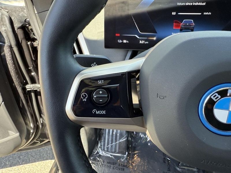 Used 2025 BMW iX xDrive50Image 25