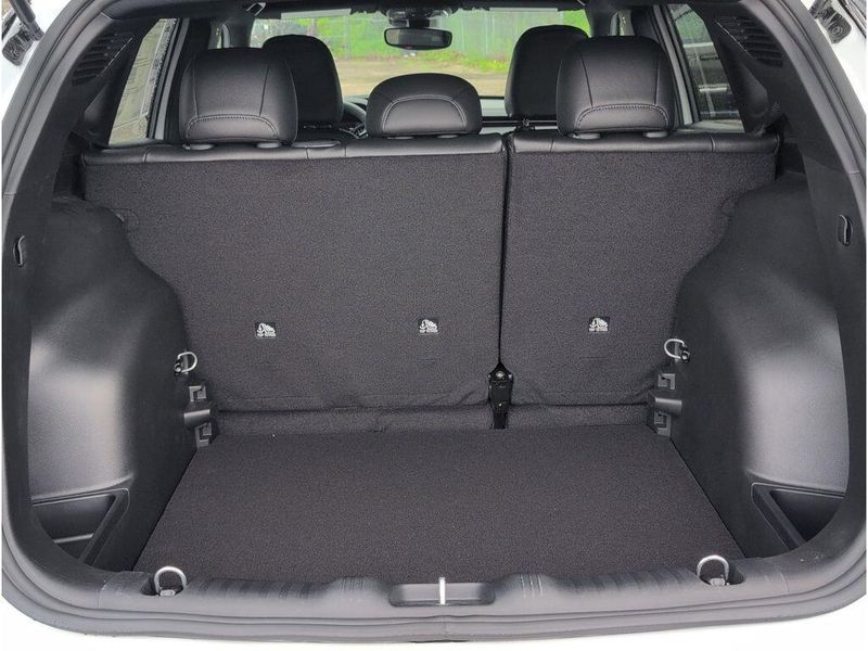 2025 Jeep Compass Latitude 4x4Image 33