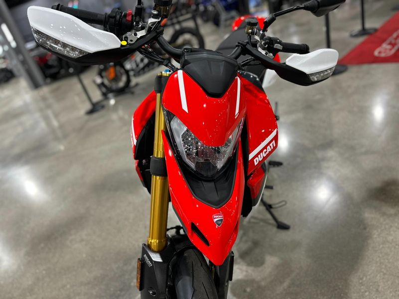 New 2025 Ducati HYPERMOTARD 950 SP Image 26