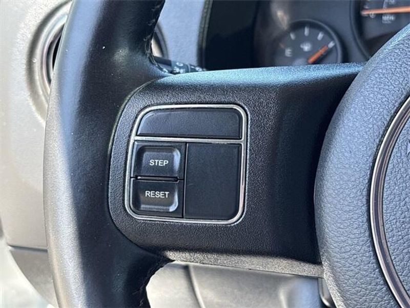 Used 2016 Jeep Patriot LatitudeImage 22