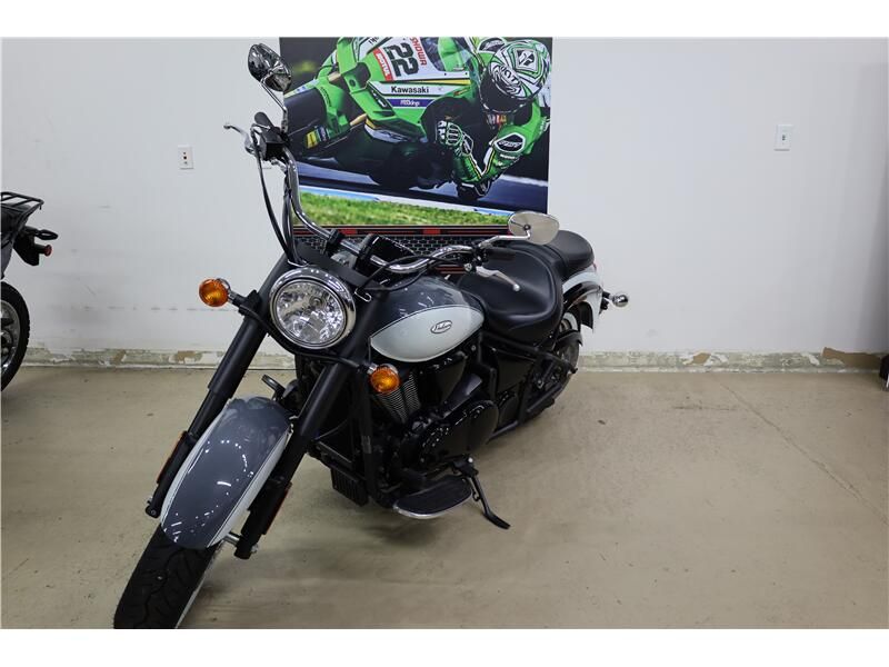 Used 2024 Kawasaki VULCAN 900 CLASSIC Image 3