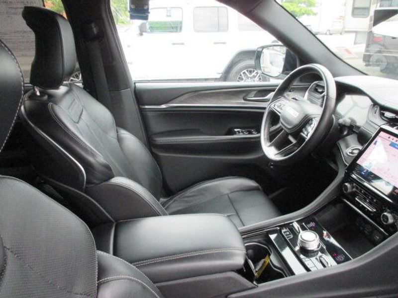 Used 2022 Jeep Grand Cherokee L OverlandImage 28