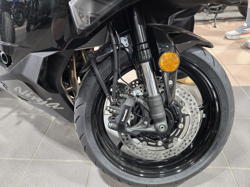 NEW 2026 KAWASAKI NINJA ZX-4R ABS Image 16