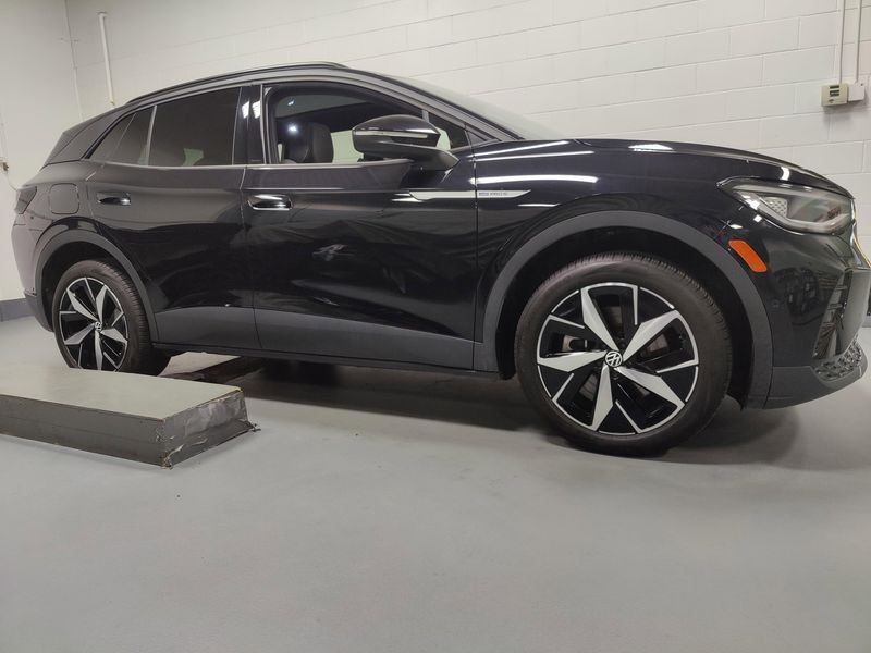2023 Volkswagen ID.4 Pro S AWD w/Glass RoofImage 3