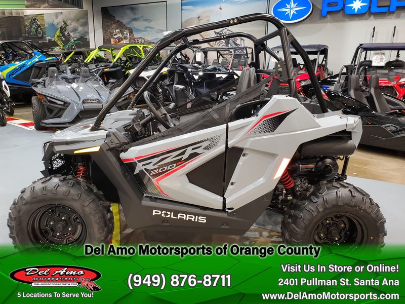 2024 Polaris RZR 200 EFIImage 5