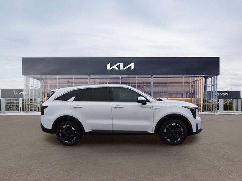 New 2026 Kia Sorento SImage 2
