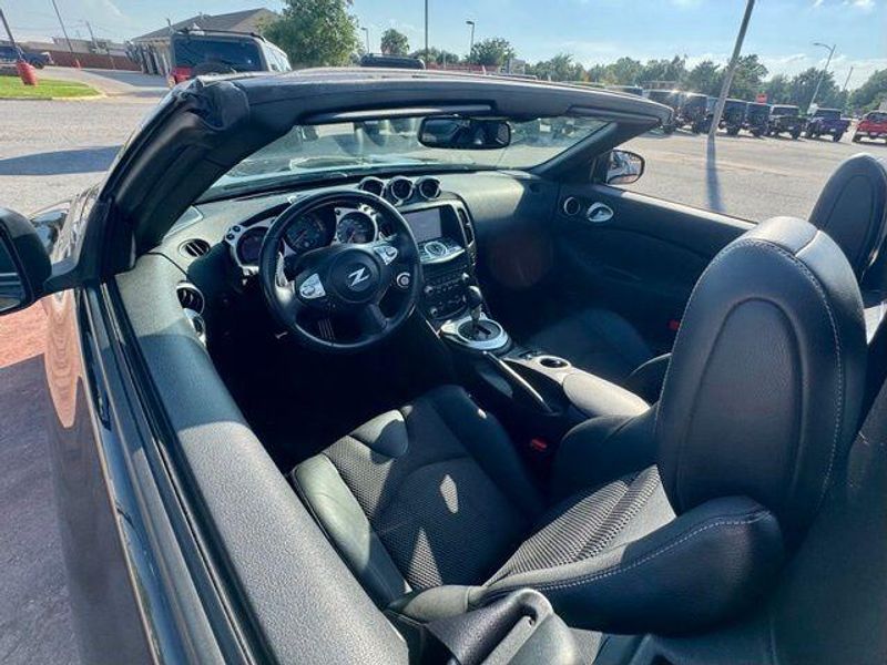 Used 2016 Nissan 370Z TouringImage 18