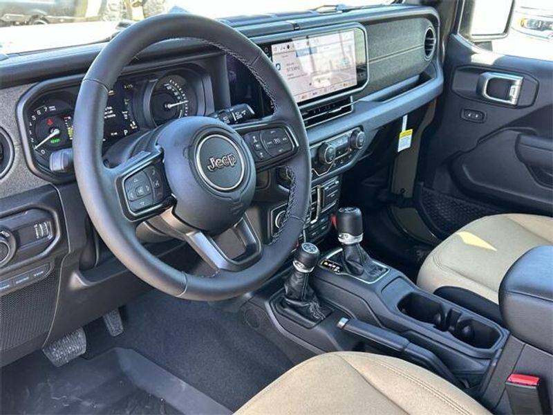 2025 Jeep Wrangler 4-door Willys 