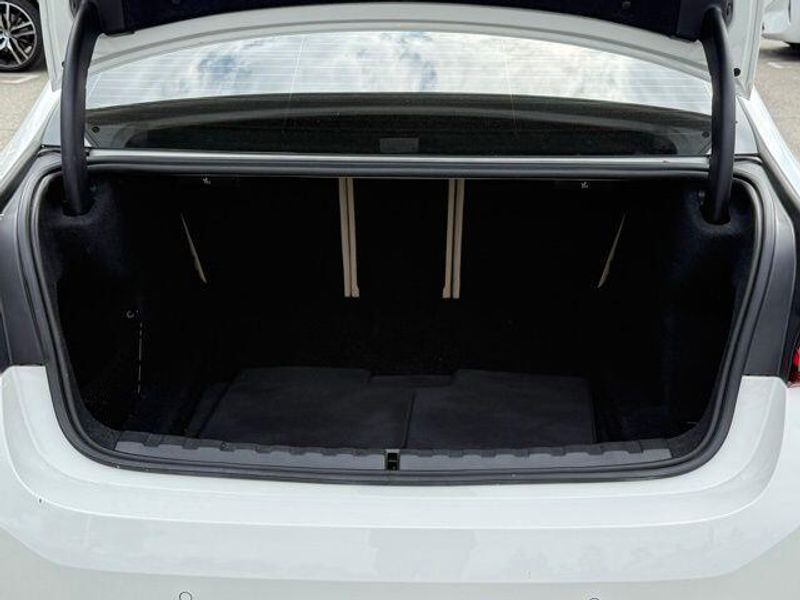 Used 2023 BMW 3 Series 330iImage 16