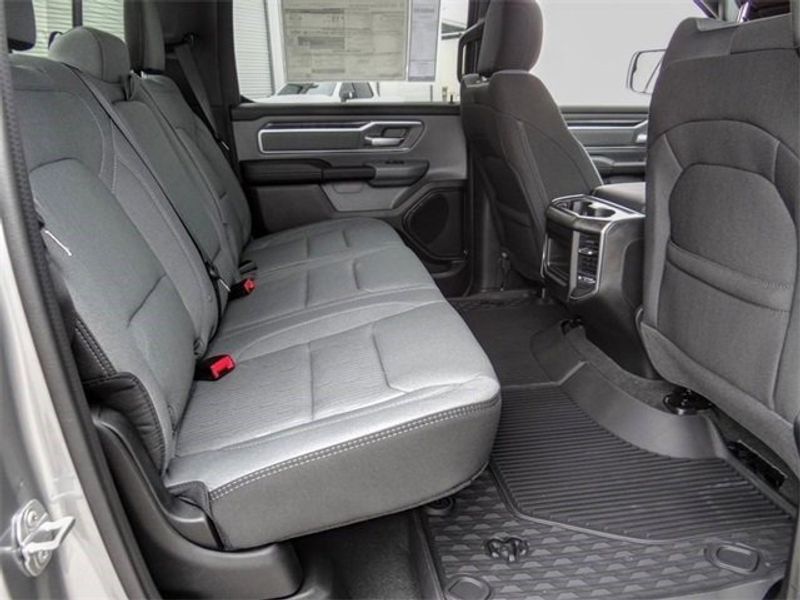2022 RAM 1500 Big Horn Crew Cab 4x4 5