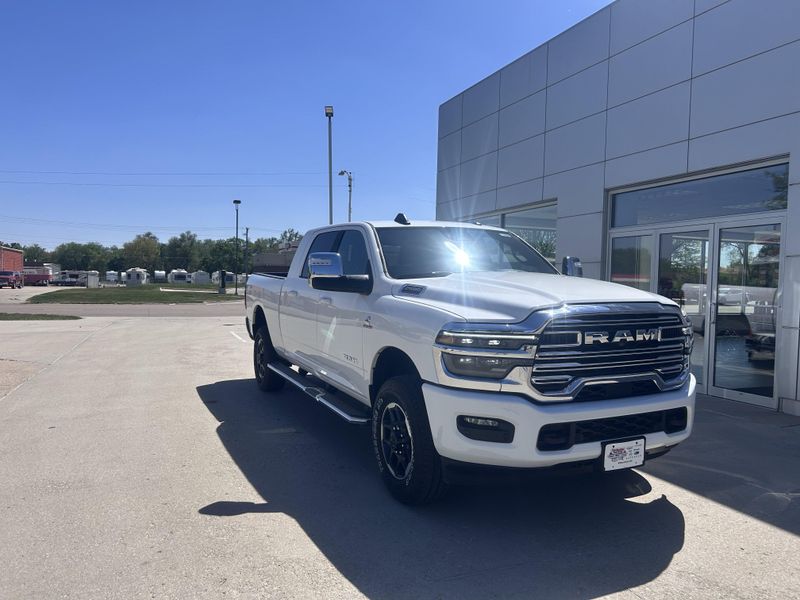 2025 RAM 2500 LaramieImage 2
