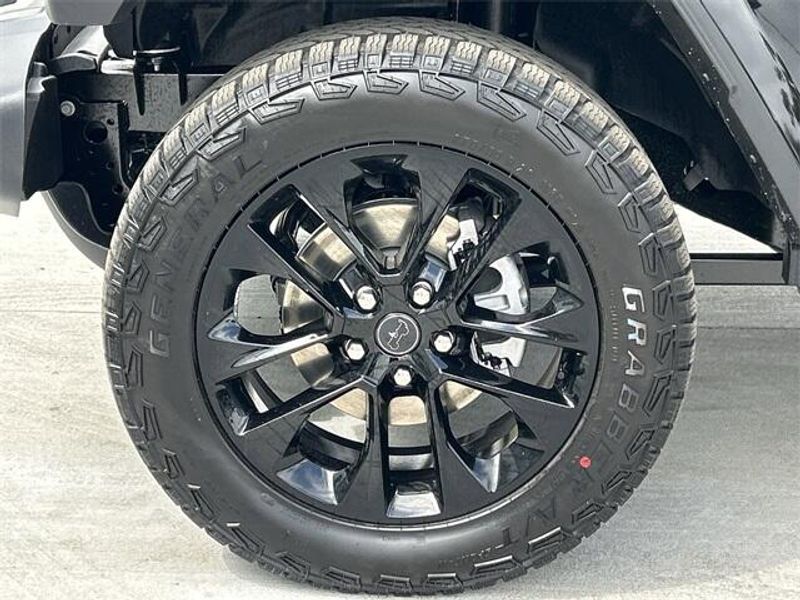 2025 Jeep Gladiator Nighthawk 4x4Image 10