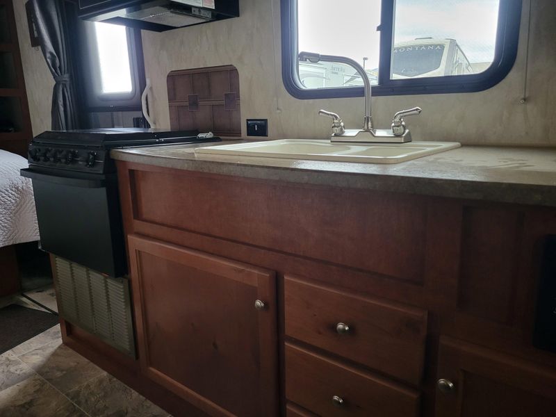 Used 2018 NASH 17K Image 18