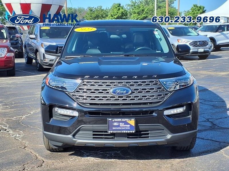 2023 Ford Explorer XLT photo 2